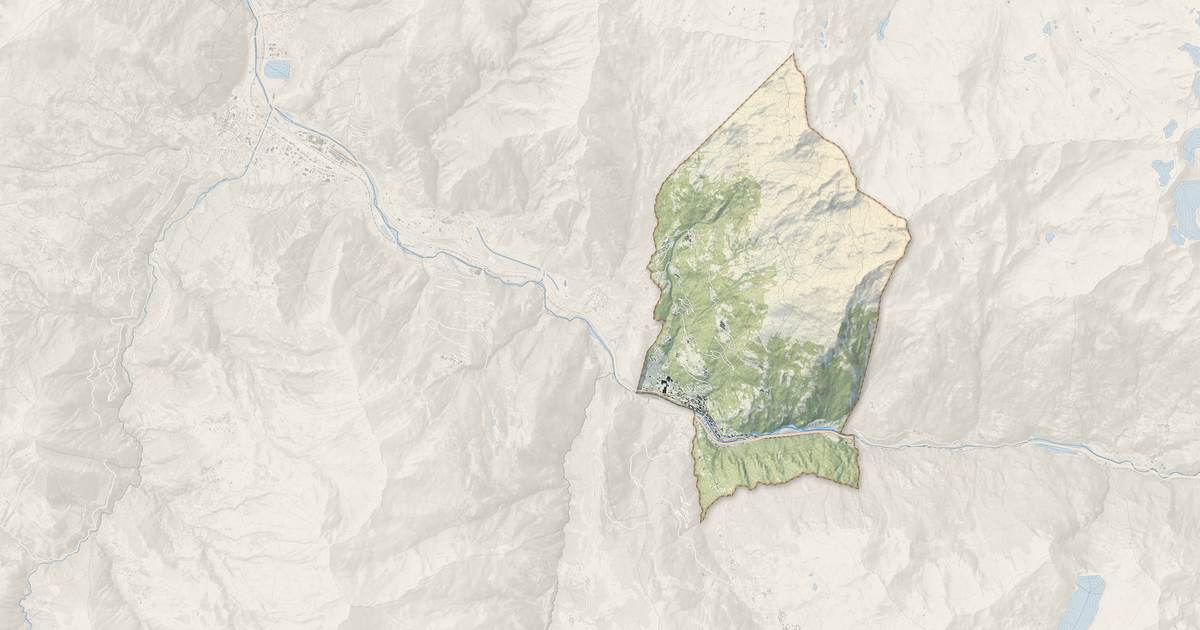 Portrait cartographique de Saint-Michel-de-Maurienne : relief, eau, forêts, bâti et voies, calculés à partir des données de l'IGN