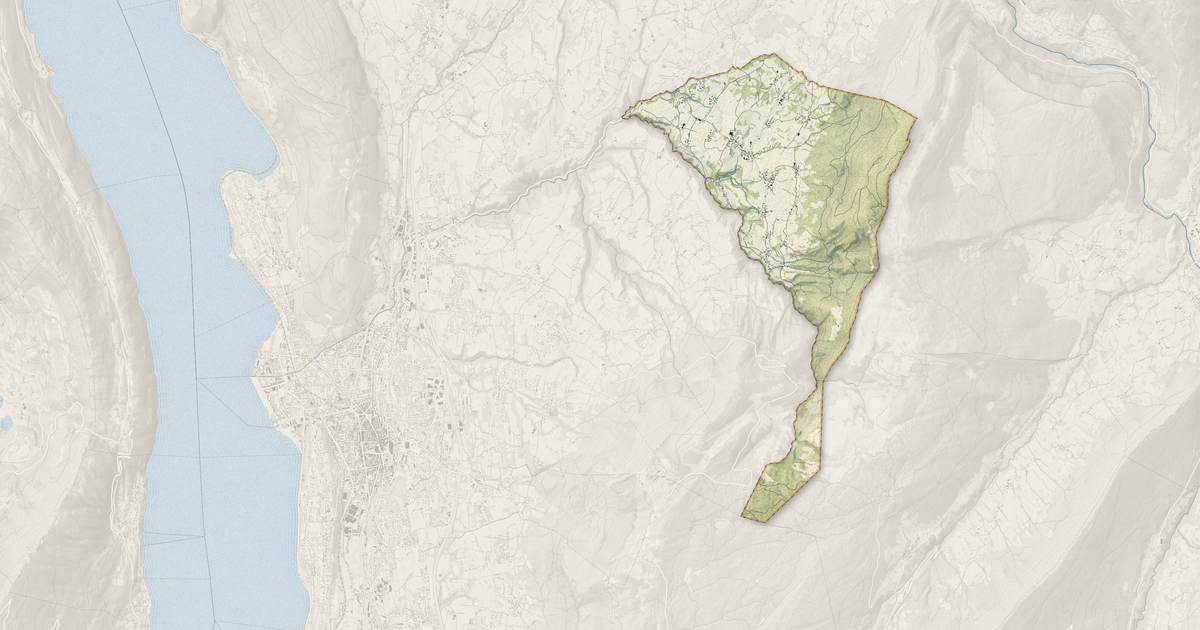 Portrait cartographique de Saint-Offenge : relief, eau, forêts, bâti et voies, calculés à partir des données de l'IGN