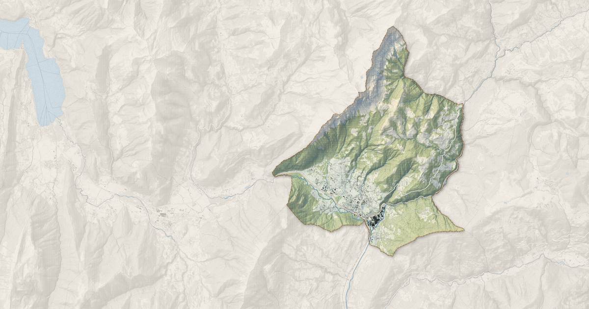 Portrait cartographique de Ugine : relief, eau, forêts, bâti et voies, calculés à partir des données de l'IGN