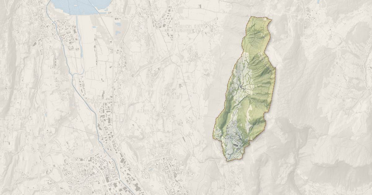 Portrait cartographique de Verel-Pragondran : relief, eau, forêts, bâti et voies, calculés à partir des données de l'IGN