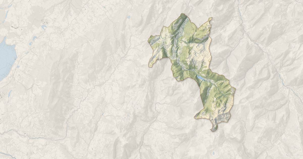 Portrait cartographique de Bellevaux : relief, eau, forêts, bâti et voies, calculés à partir des données de l'IGN