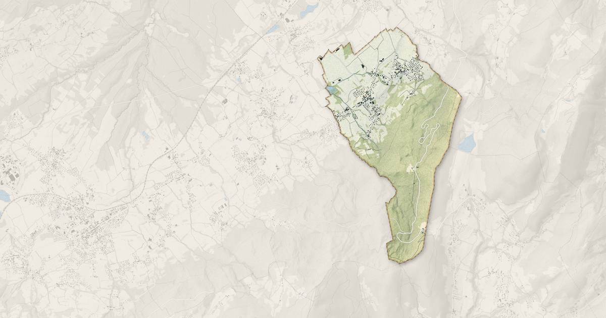 Portrait cartographique de Cervens : relief, eau, forêts, bâti et voies, calculés à partir des données de l'IGN