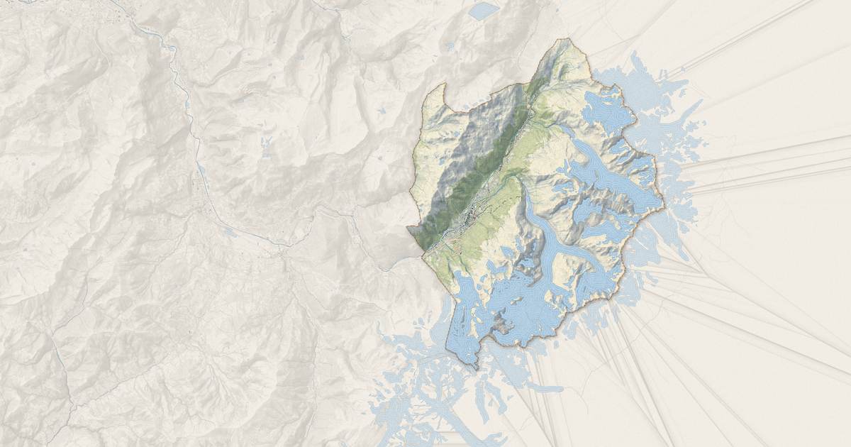 Portrait cartographique de Chamonix-Mont-Blanc : relief, eau, forêts, bâti et voies, calculés à partir des données de l'IGN