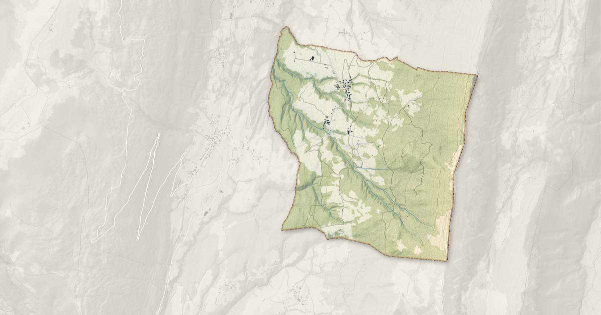 Portrait cartographique de La Chapelle-Saint-Maurice : relief, eau, forêts, bâti et voies, calculés à partir des données de l'IGN