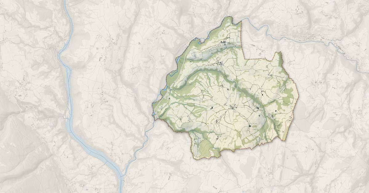 Portrait cartographique de Desingy : relief, eau, forêts, bâti et voies, calculés à partir des données de l'IGN