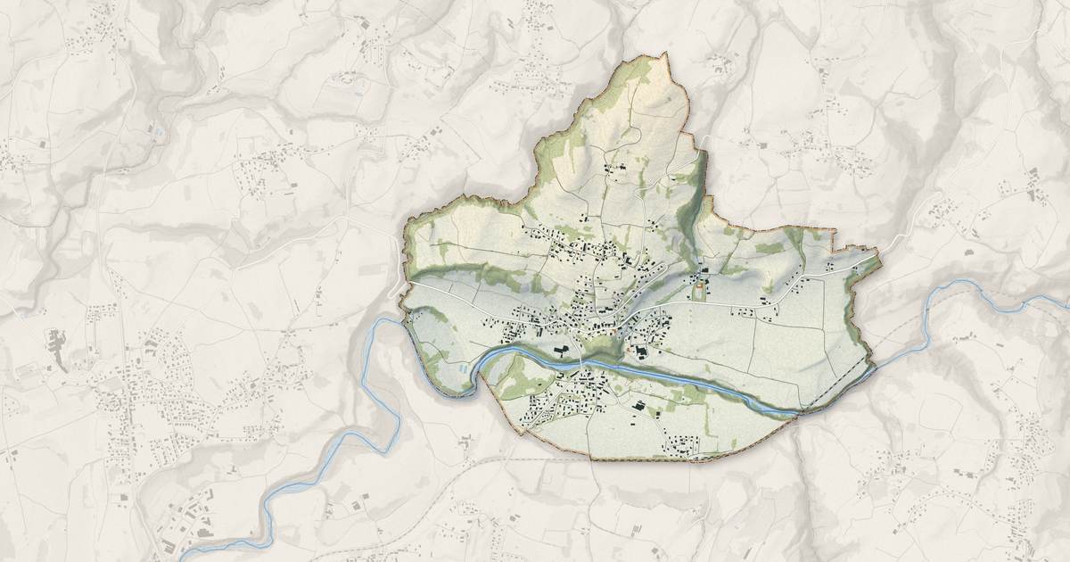 Portrait cartographique de Hauteville-sur-Fier : relief, eau, forêts, bâti et voies, calculés à partir des données de l'IGN