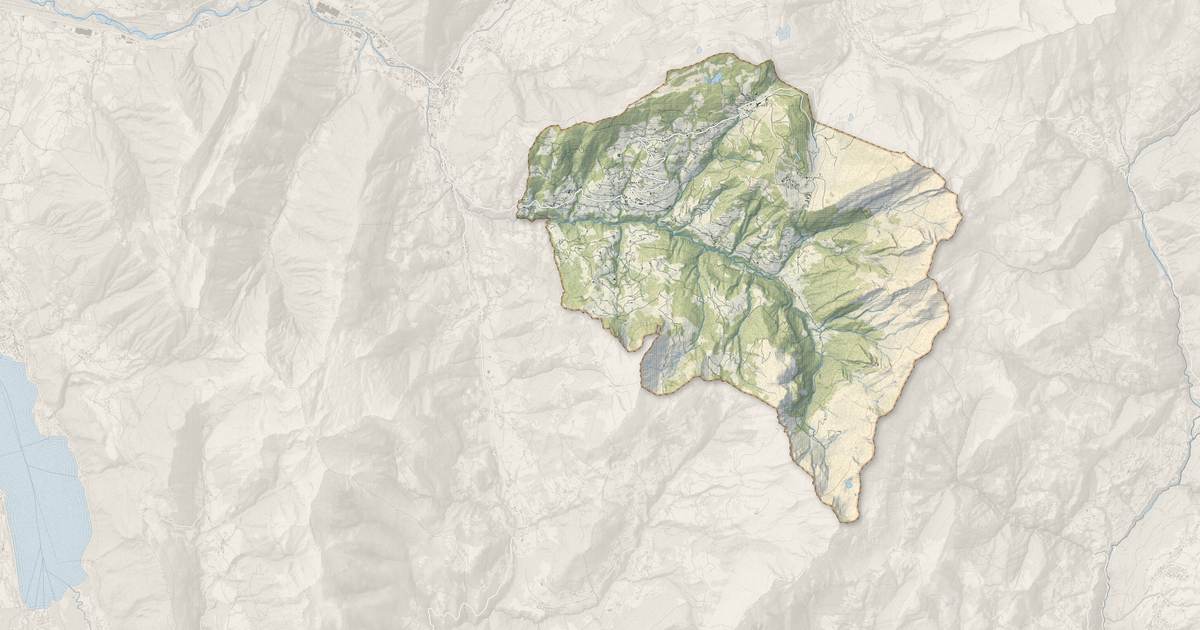 Portrait cartographique de Manigod : relief, eau, forêts, bâti et voies, calculés à partir des données de l'IGN