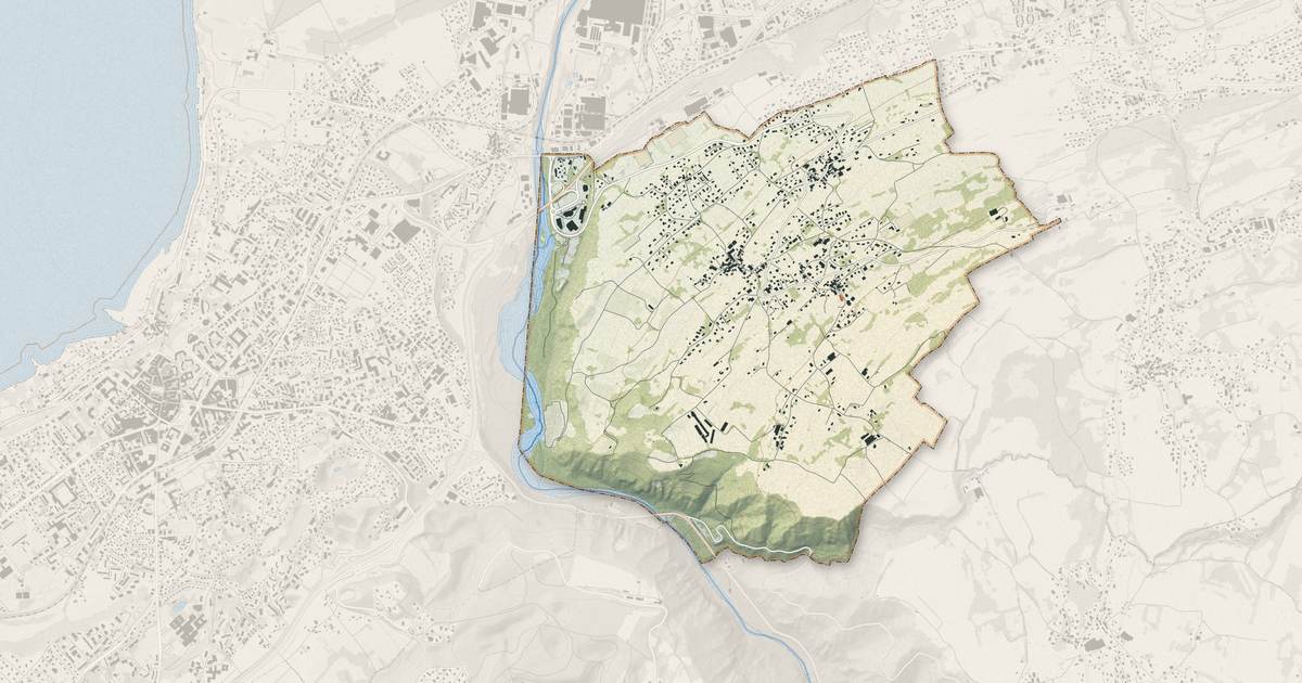 Portrait cartographique de Marin : relief, eau, forêts, bâti et voies, calculés à partir des données de l'IGN