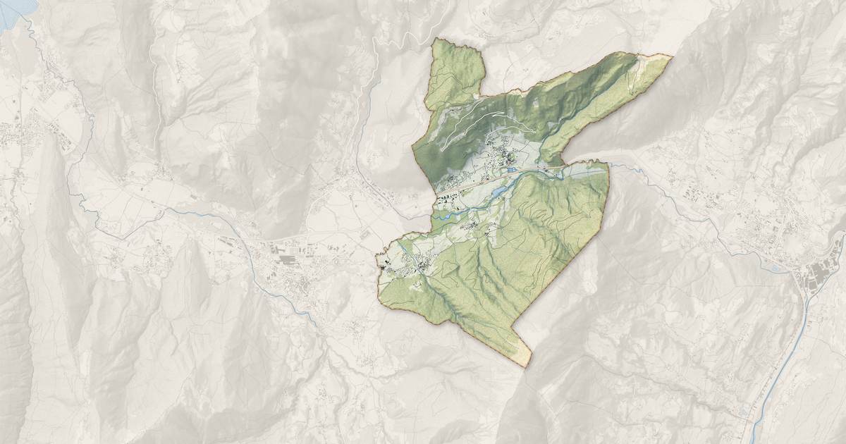 Portrait cartographique de Val de Chaise : relief, eau, forêts, bâti et voies, calculés à partir des données de l'IGN