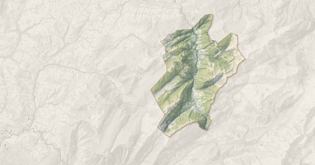 Portrait cartographique de Glières-Val-de-Borne : relief, eau, forêts, bâti et voies, calculés à partir des données de l'IGN