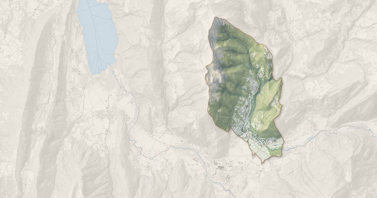 Portrait cartographique de Saint-Ferréol : relief, eau, forêts, bâti et voies, calculés à partir des données de l'IGN