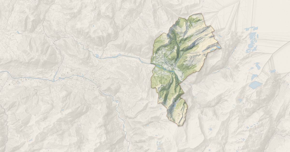 Portrait cartographique de Samoëns : relief, eau, forêts, bâti et voies, calculés à partir des données de l'IGN