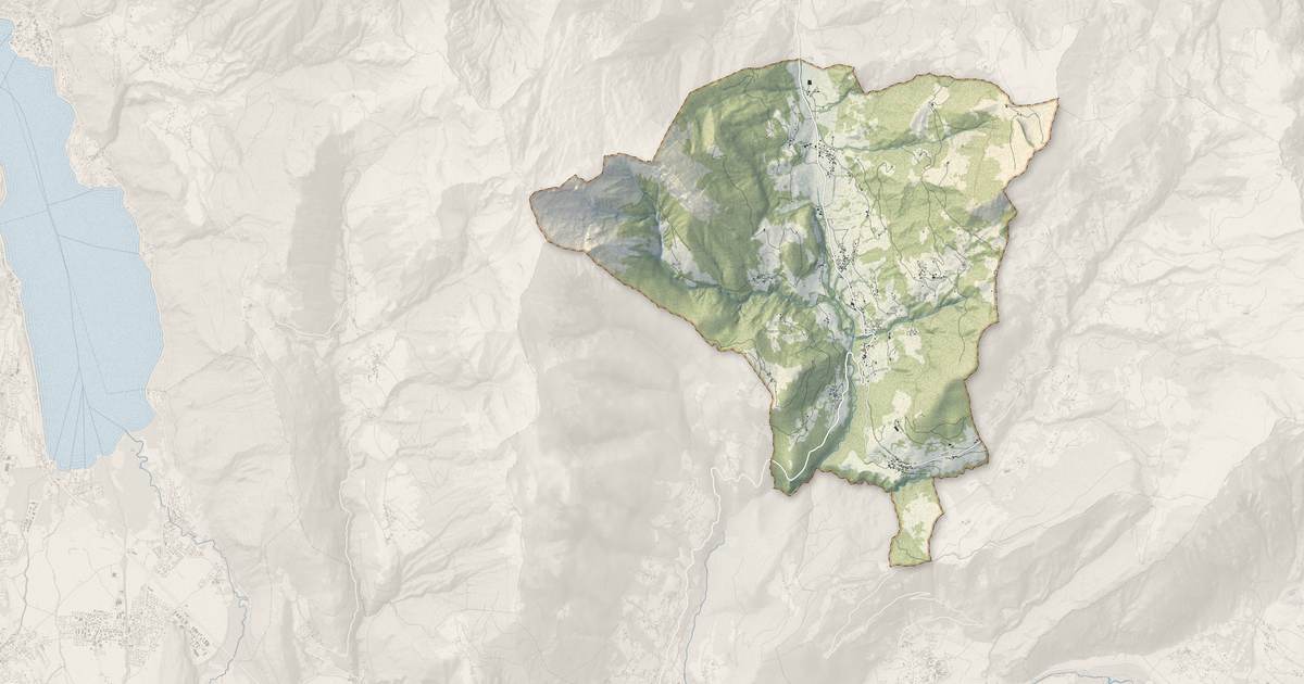 Portrait cartographique de Serraval : relief, eau, forêts, bâti et voies, calculés à partir des données de l'IGN