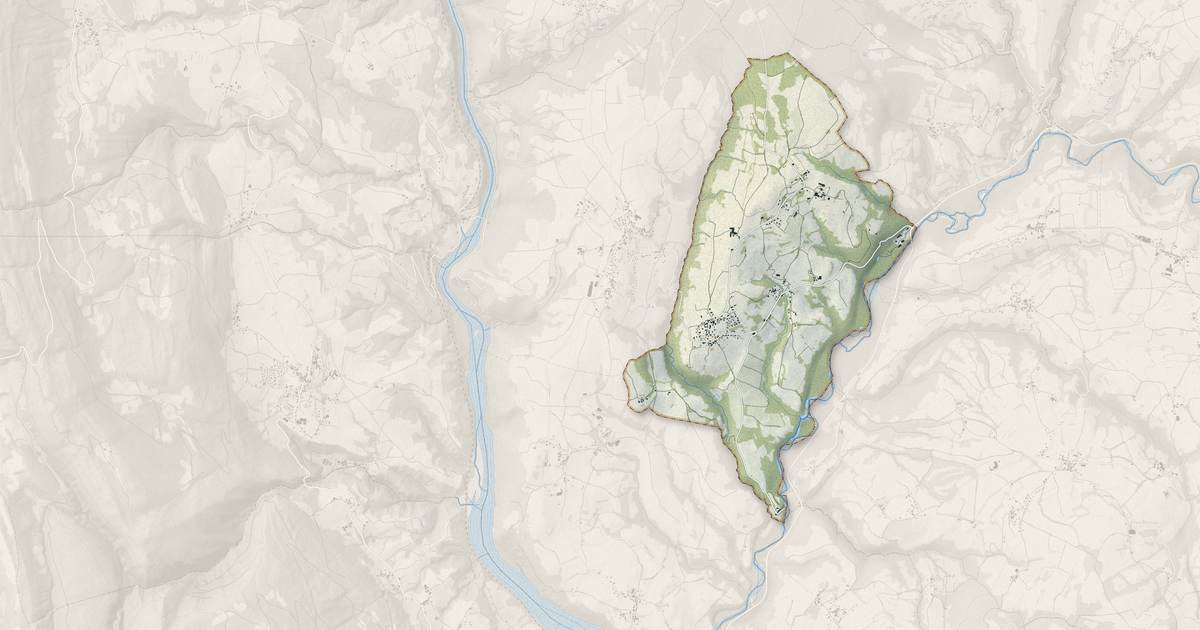 Portrait cartographique de Usinens : relief, eau, forêts, bâti et voies, calculés à partir des données de l'IGN