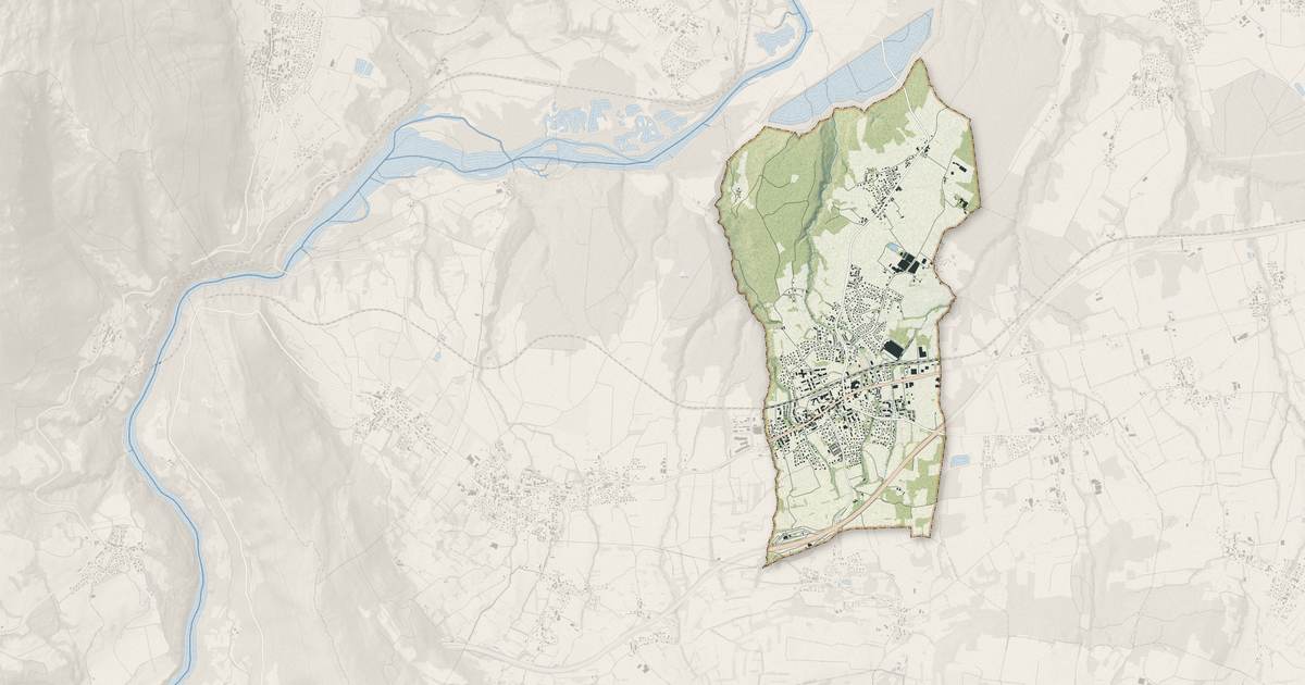 Portrait cartographique de Valleiry : relief, eau, forêts, bâti et voies, calculés à partir des données de l'IGN