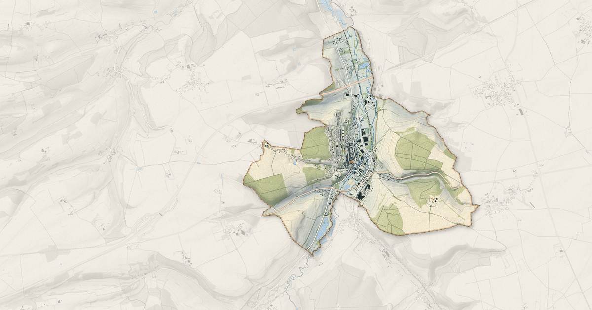 Portrait cartographique de Aumale : relief, eau, forêts, bâti et voies, calculés à partir des données de l'IGN