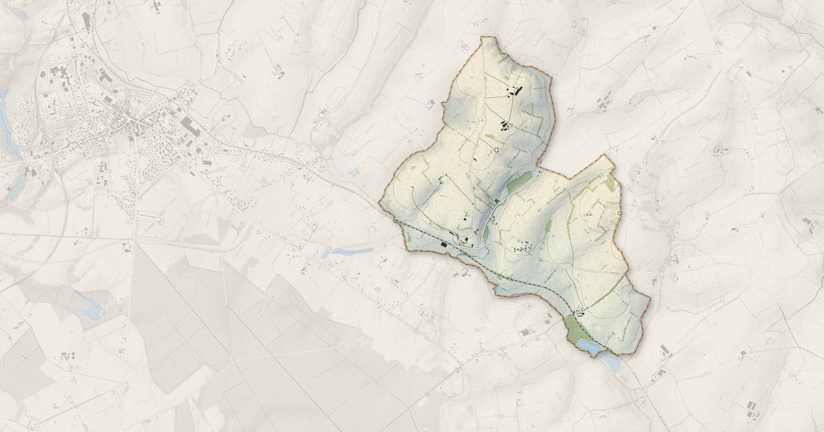 Portrait cartographique de La Bellière : relief, eau, forêts, bâti et voies, calculés à partir des données de l'IGN
