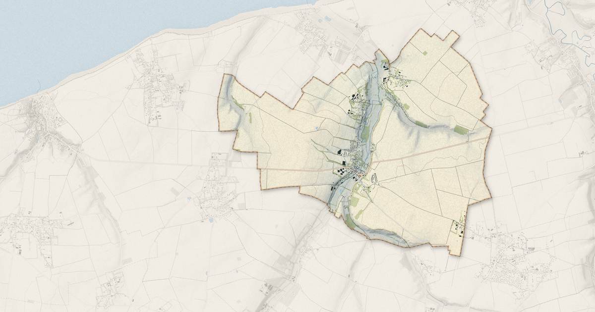 Portrait cartographique de Le Bourg-Dun : relief, eau, forêts, bâti et voies, calculés à partir des données de l'IGN