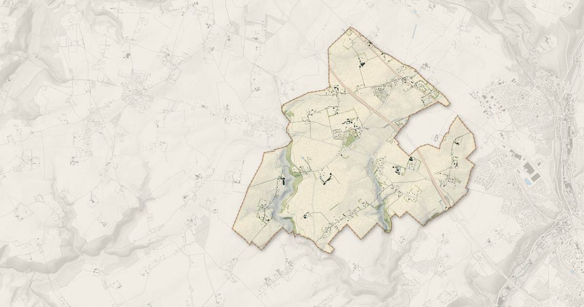 Portrait cartographique de Bouville : relief, eau, forêts, bâti et voies, calculés à partir des données de l'IGN