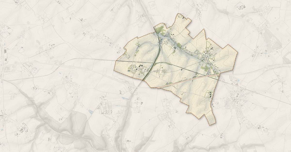 Portrait cartographique de Étaimpuis : relief, eau, forêts, bâti et voies, calculés à partir des données de l'IGN