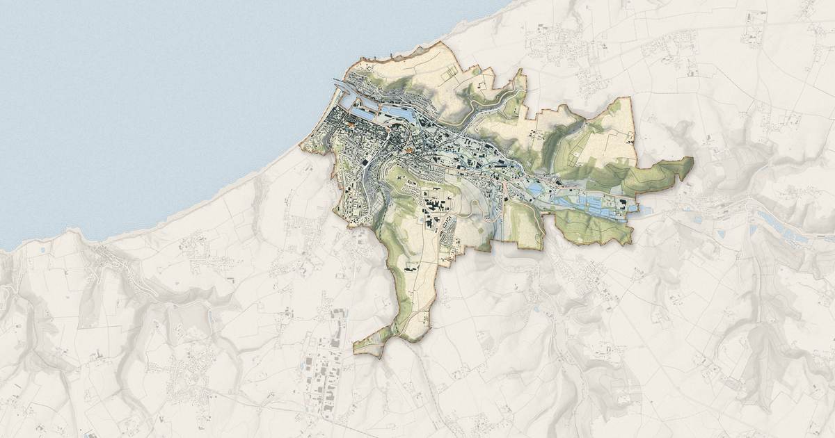 Portrait cartographique de Fécamp : relief, eau, forêts, bâti et voies, calculés à partir des données de l'IGN