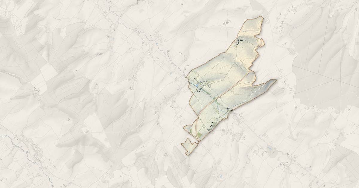 Portrait cartographique de Fesques : relief, eau, forêts, bâti et voies, calculés à partir des données de l'IGN