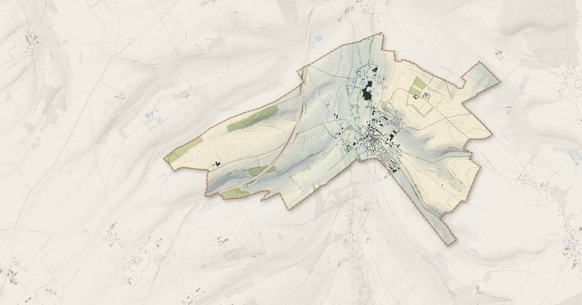 Portrait cartographique de Foucarmont : relief, eau, forêts, bâti et voies, calculés à partir des données de l'IGN