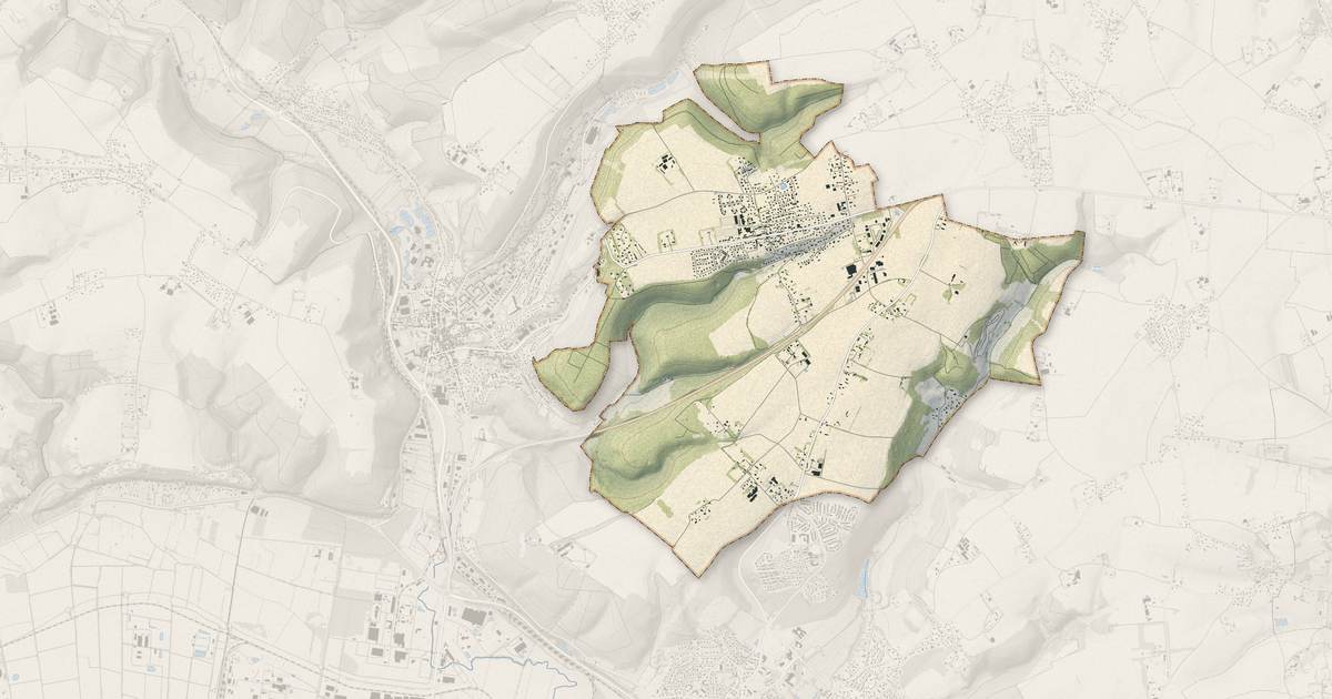 Portrait cartographique de La Frénaye : relief, eau, forêts, bâti et voies, calculés à partir des données de l'IGN