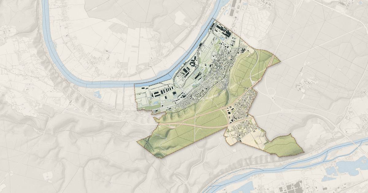 Portrait cartographique de Grand-Couronne : relief, eau, forêts, bâti et voies, calculés à partir des données de l'IGN