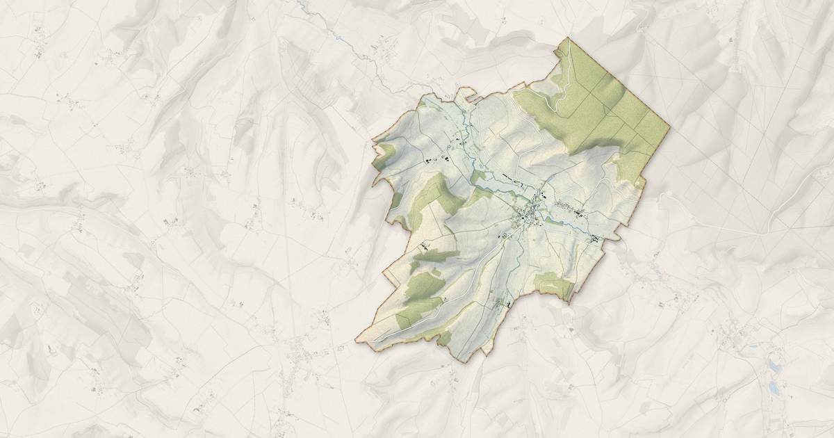 Portrait cartographique de Grandcourt : relief, eau, forêts, bâti et voies, calculés à partir des données de l'IGN