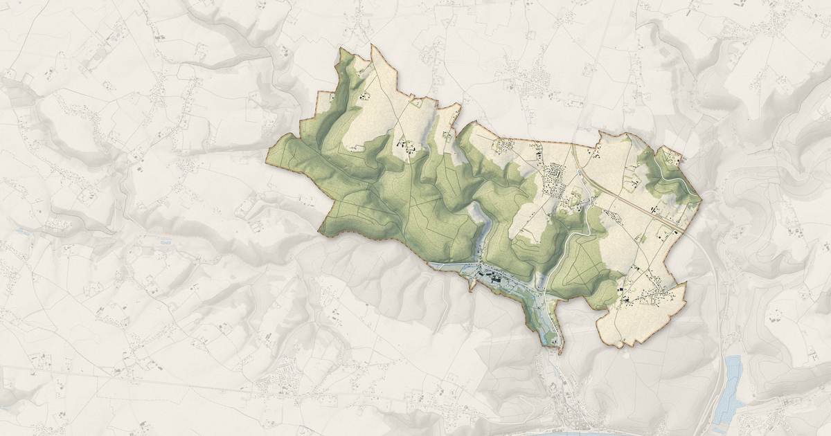 Portrait cartographique de Maulévrier-Sainte-Gertrude : relief, eau, forêts, bâti et voies, calculés à partir des données de l'IGN