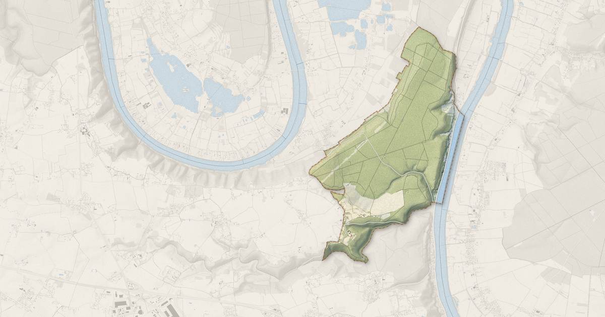Portrait cartographique de Mauny : relief, eau, forêts, bâti et voies, calculés à partir des données de l'IGN