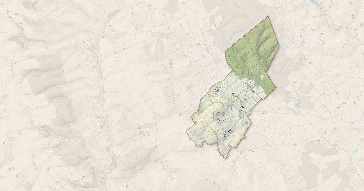Portrait cartographique de Mésangueville : relief, eau, forêts, bâti et voies, calculés à partir des données de l'IGN