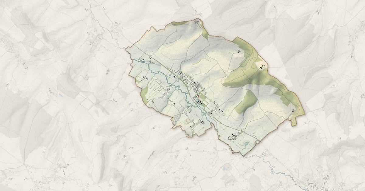 Portrait cartographique de Mesnières-en-Bray : relief, eau, forêts, bâti et voies, calculés à partir des données de l'IGN