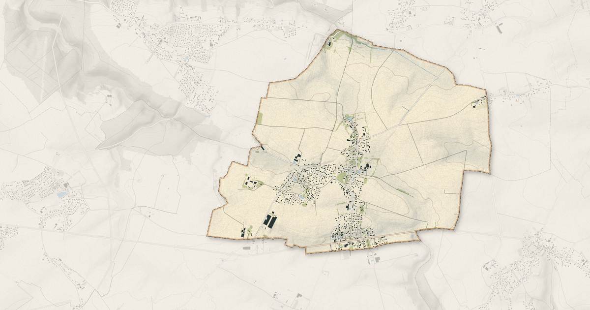 Portrait cartographique de Mesnil-Raoul : relief, eau, forêts, bâti et voies, calculés à partir des données de l'IGN