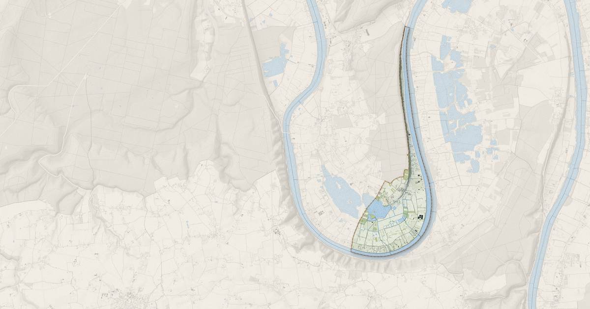 Portrait cartographique de Le Mesnil-sous-Jumièges : relief, eau, forêts, bâti et voies, calculés à partir des données de l'IGN