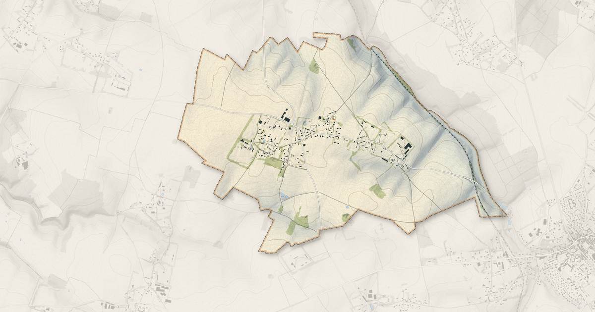 Portrait cartographique de Routes : relief, eau, forêts, bâti et voies, calculés à partir des données de l'IGN