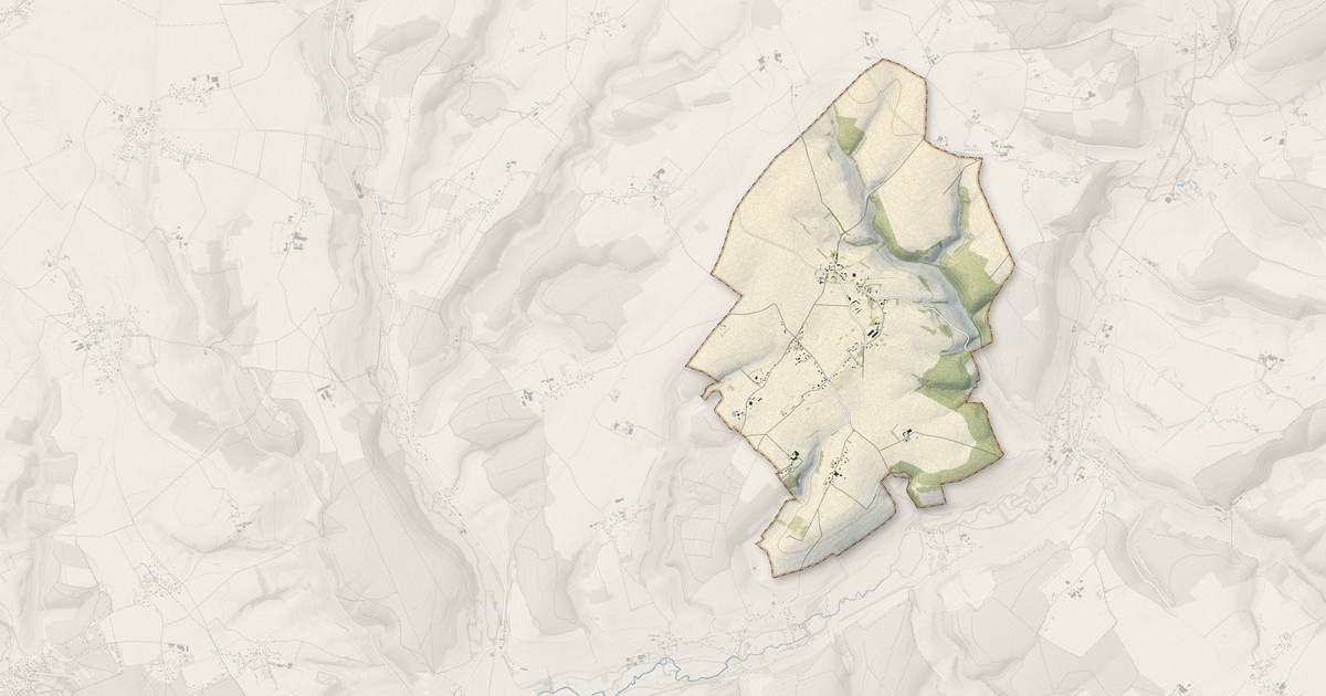 Portrait cartographique de Saint-Lucien : relief, eau, forêts, bâti et voies, calculés à partir des données de l'IGN