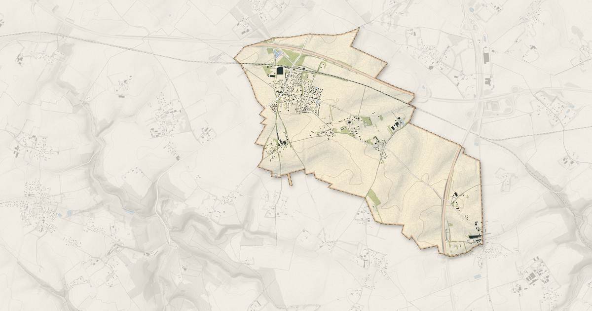 Portrait cartographique de Saint-Ouen-du-Breuil : relief, eau, forêts, bâti et voies, calculés à partir des données de l'IGN