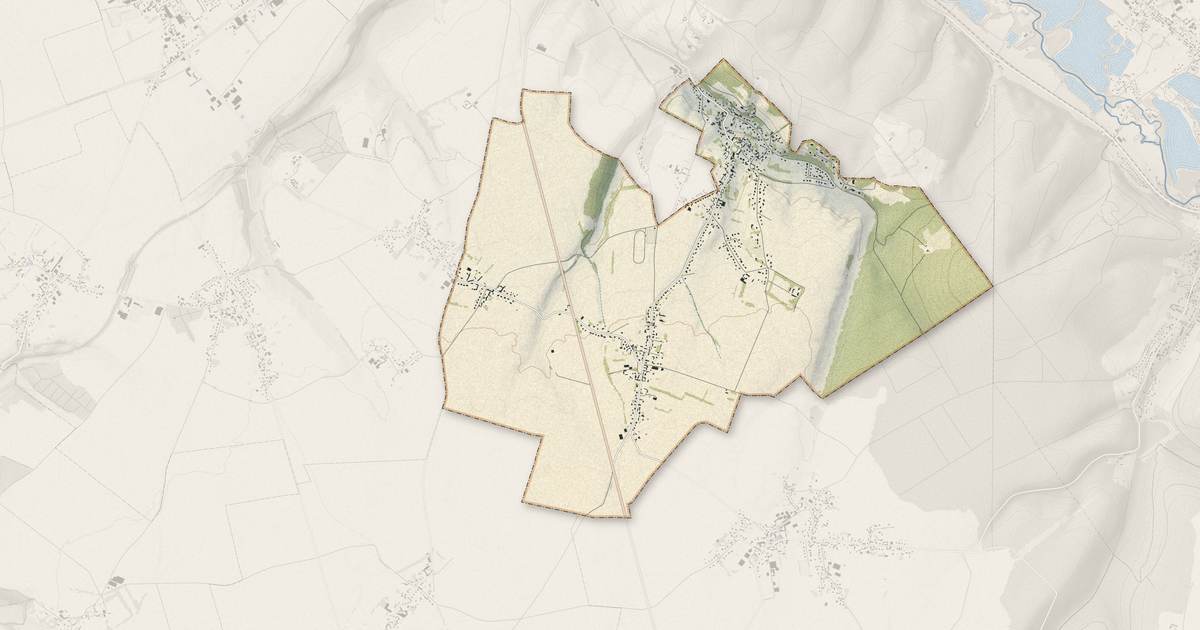 Portrait cartographique de Saint-Pierre-en-Val : relief, eau, forêts, bâti et voies, calculés à partir des données de l'IGN