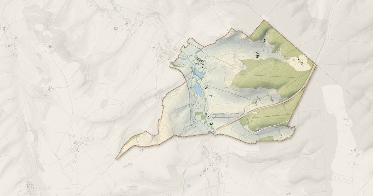 Portrait cartographique de Saint-Riquier-en-Rivière : relief, eau, forêts, bâti et voies, calculés à partir des données de l'IGN