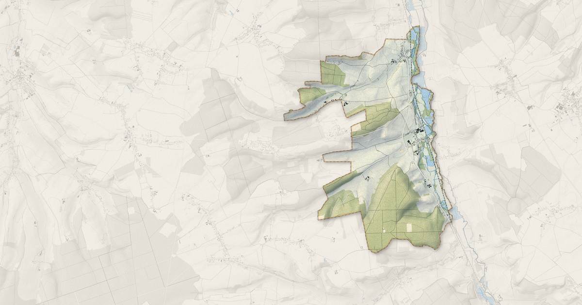 Portrait cartographique de Vieux-Rouen-sur-Bresle : relief, eau, forêts, bâti et voies, calculés à partir des données de l'IGN