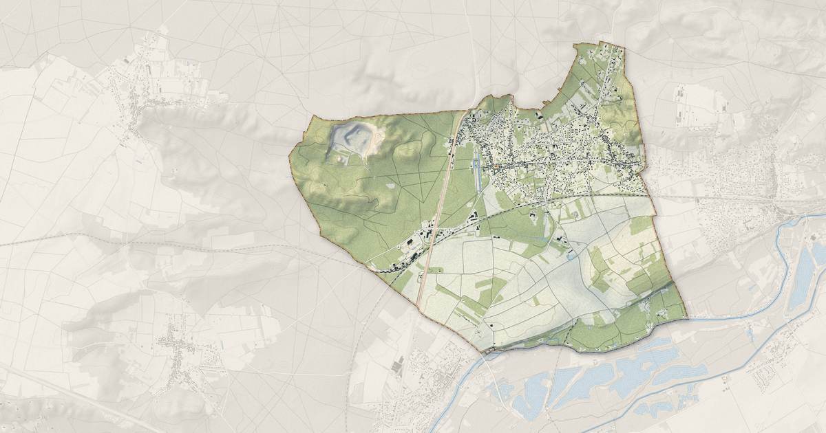 Portrait cartographique de Bourron-Marlotte : relief, eau, forêts, bâti et voies, calculés à partir des données de l'IGN