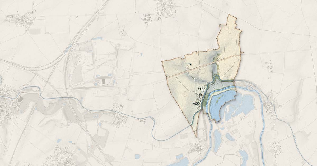 Portrait cartographique de Charmentray : relief, eau, forêts, bâti et voies, calculés à partir des données de l'IGN