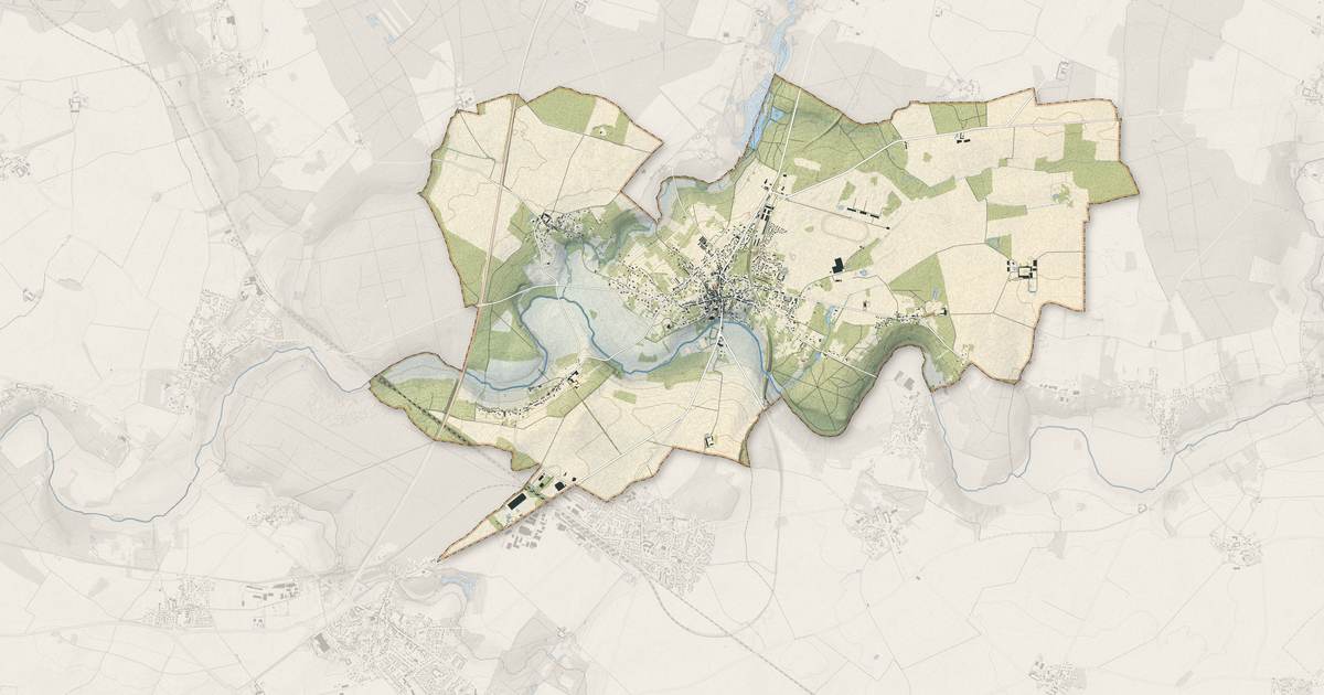 Portrait cartographique de Chaumes-en-Brie : relief, eau, forêts, bâti et voies, calculés à partir des données de l'IGN
