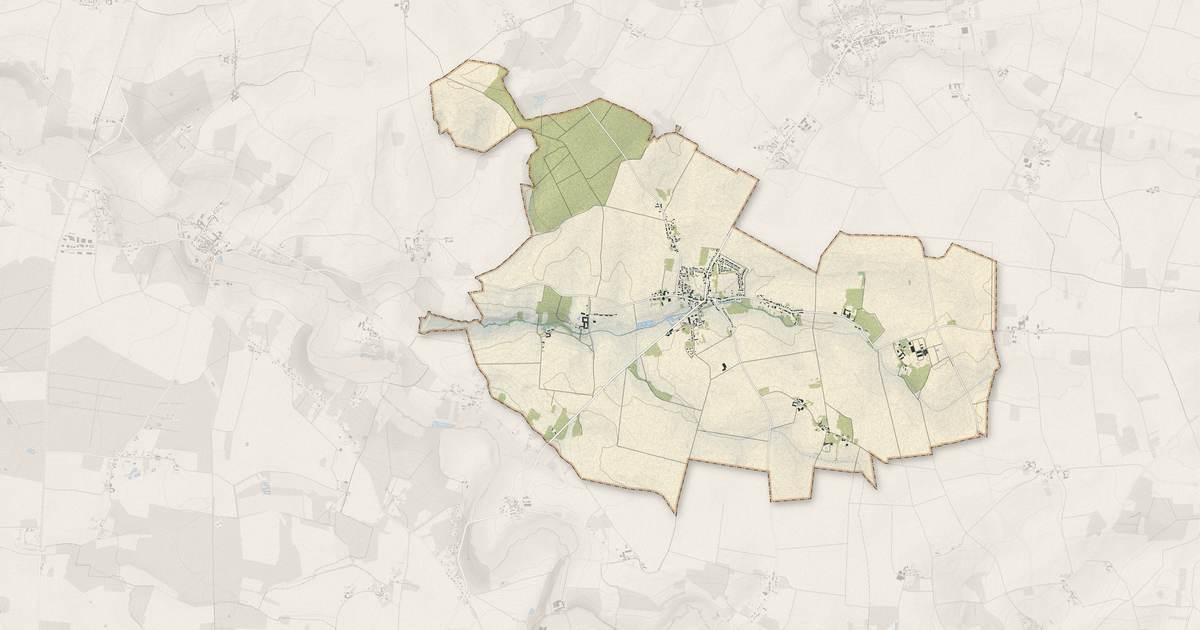 Portrait cartographique de Chevru : relief, eau, forêts, bâti et voies, calculés à partir des données de l'IGN