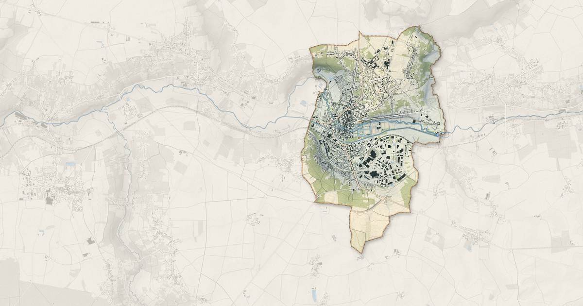 Portrait cartographique de Coulommiers : relief, eau, forêts, bâti et voies, calculés à partir des données de l'IGN