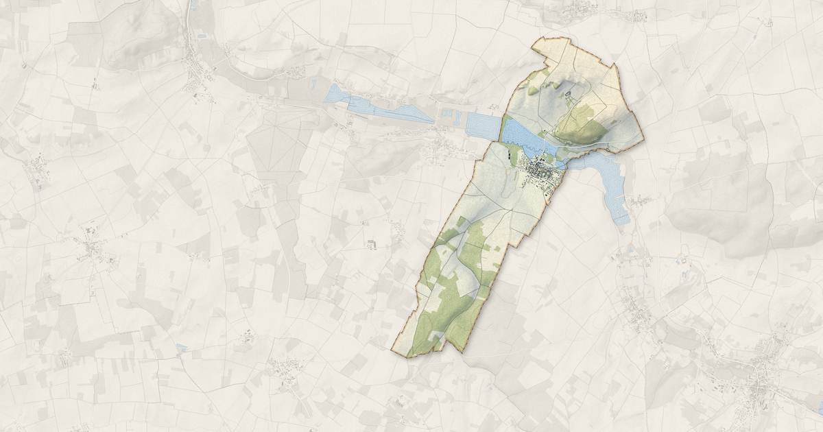 Portrait cartographique de Flagy : relief, eau, forêts, bâti et voies, calculés à partir des données de l'IGN