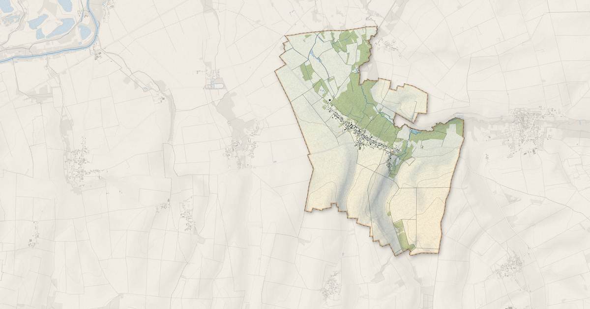 Portrait cartographique de Fontaine-Fourches : relief, eau, forêts, bâti et voies, calculés à partir des données de l'IGN
