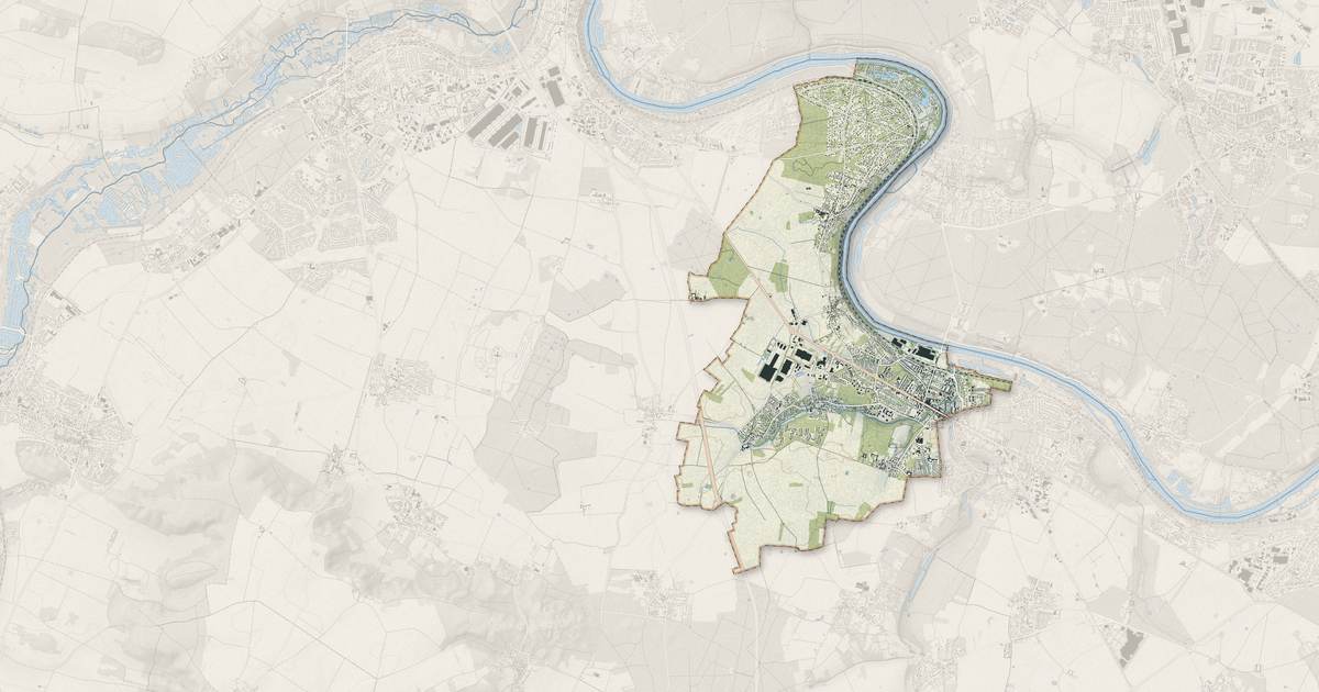Portrait cartographique de Saint-Fargeau-Ponthierry : relief, eau, forêts, bâti et voies, calculés à partir des données de l'IGN